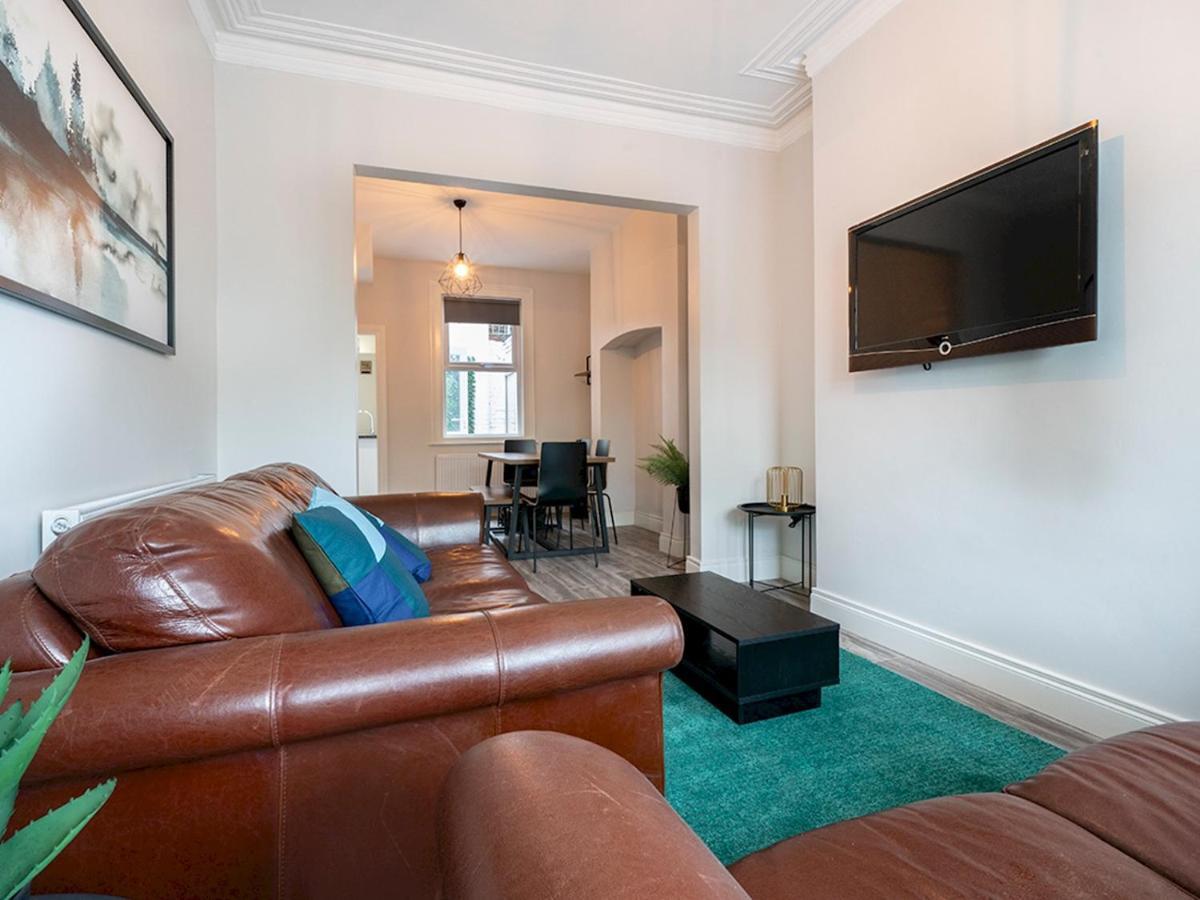 Pass The Keys Beautiful 4Br Restored Red Brick Cafes And Park Belfast Ngoại thất bức ảnh